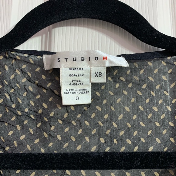 VTG Studio M 100% silk black/tan blouse, top with 3/4 sleeves - 0 - Picture 5 of 10